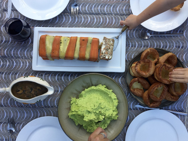 Nut Roast with Ale & Miso Gravy & Green (Veggie Tree Roast) Mashed Potatoes