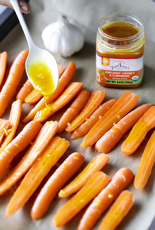 Turmeric Honey Roasted Carrots